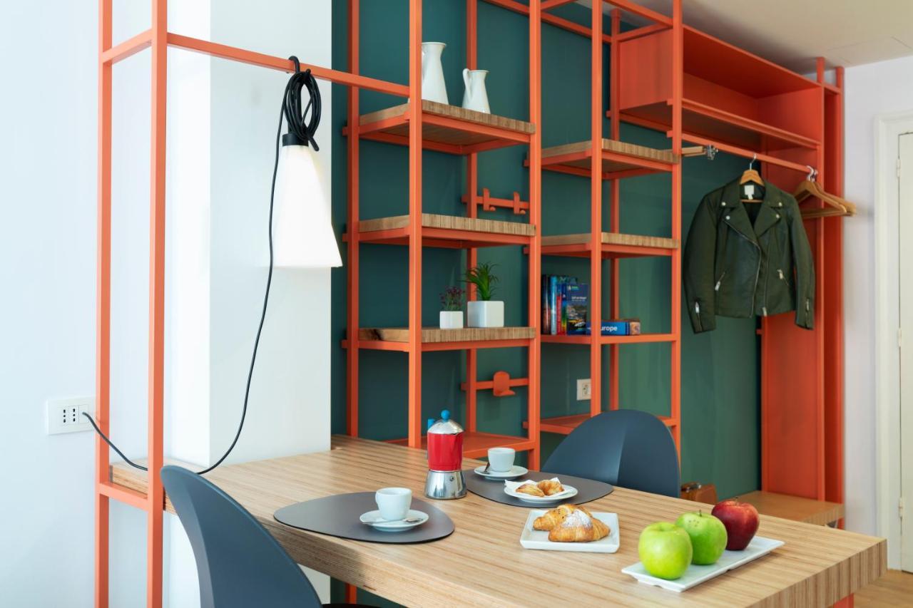 Hotel Piazza Bellini & Apartments Наполи Екстериор снимка