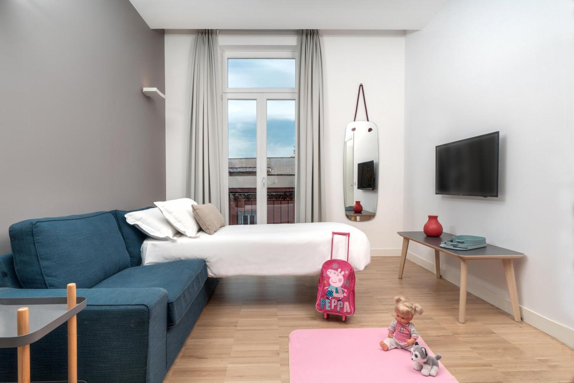 Hotel Piazza Bellini & Apartments Наполи Екстериор снимка